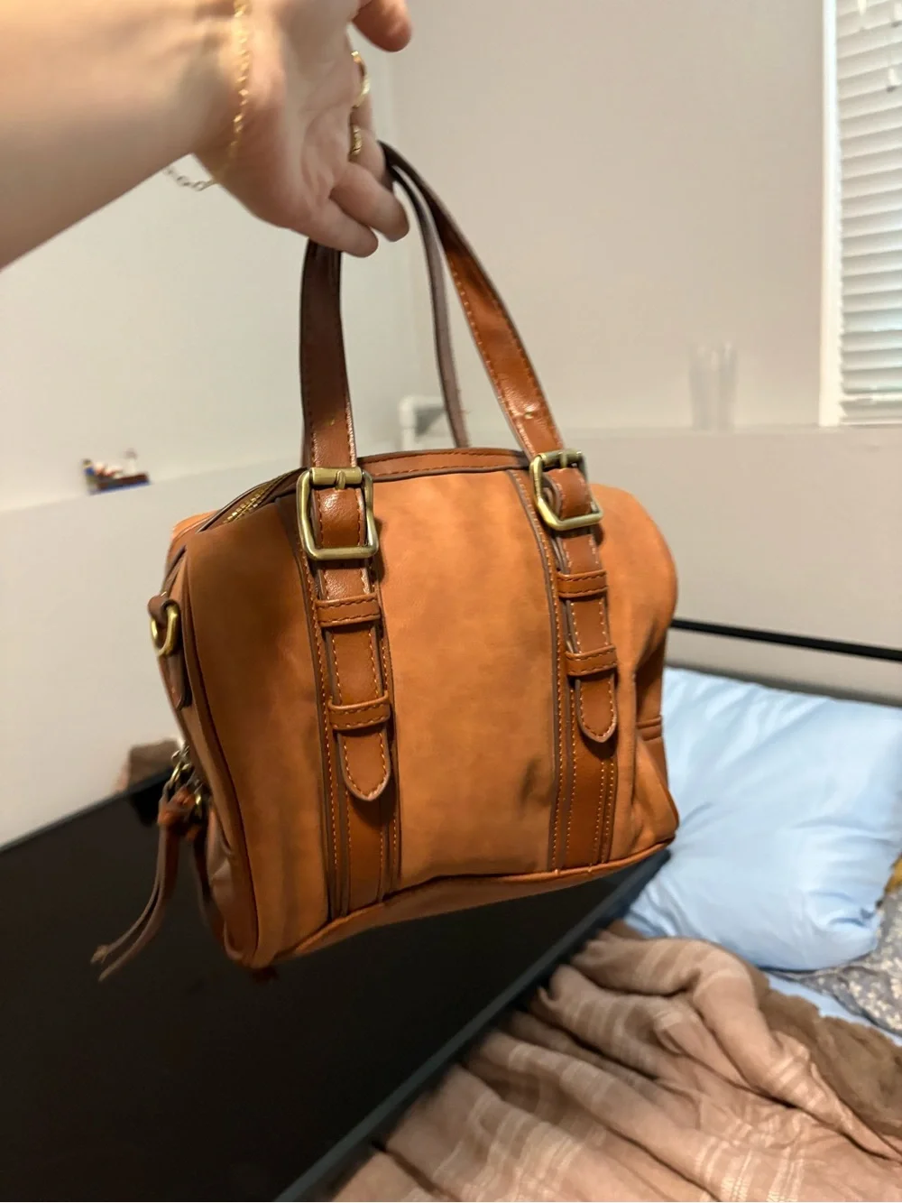 Women's Classic Tan Leather Satchel Handbag